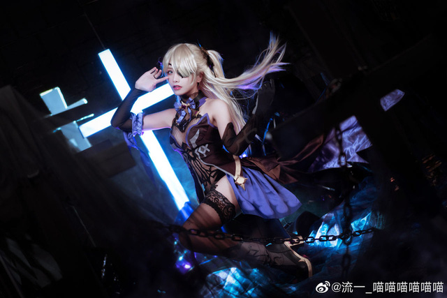 女coser@流一_喵喵喵喵喵喵化身《原神Impact》 中的“罪孽公主”菲谢尔(流一喵喵黑历史)插图