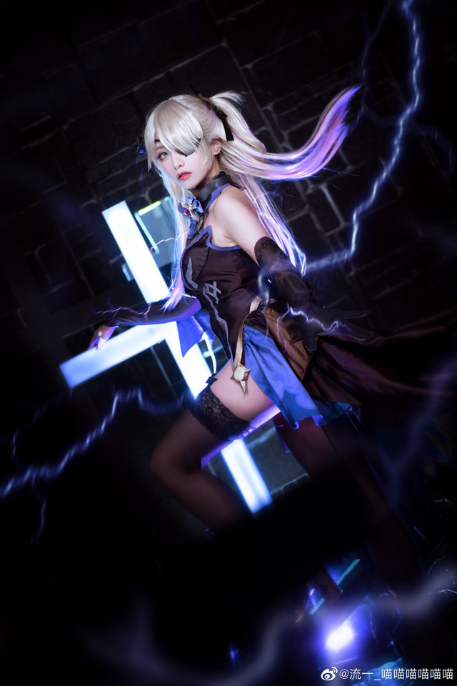 女coser@流一_喵喵喵喵喵喵化身《原神Impact》 中的“罪孽公主”菲谢尔(流一喵喵黑历史)插图3