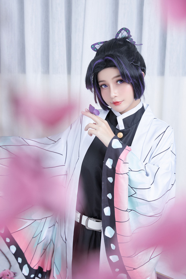 coser@Azami 演绎《鬼灭之刃》中的蝴蝶忍Shinobu，性感美丽(coser@omiyalotus)插图1