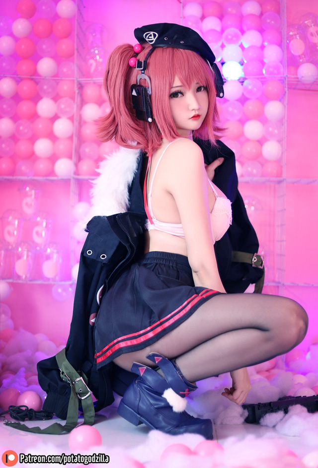 女 coser Potato Godzilla化身《少女前线》中的 HK-MP7 角色，甜美性感插图6