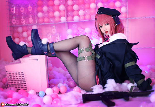 女 coser Potato Godzilla化身《少女前线》中的 HK-MP7 角色，甜美性感插图1