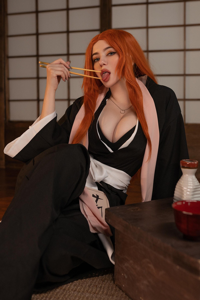 屏住呼吸，感受《Bleach》中 cosplay 死亡女神的所有美丽(屏住呼吸是什么心情)插图2