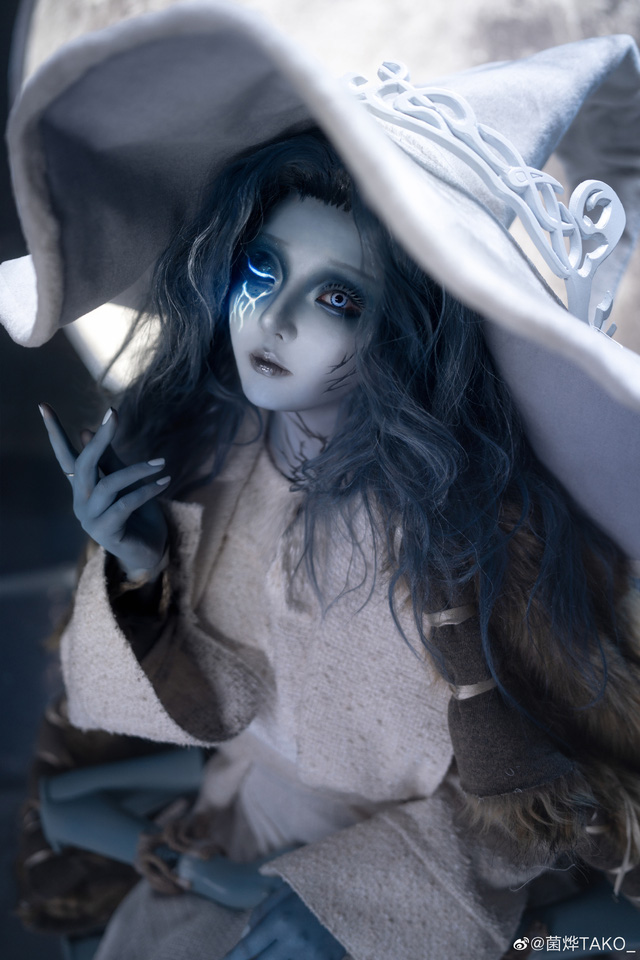 菌烨TAKO_在《Elden Ring》中 COS “月亮公主”，妖异且性感插图3