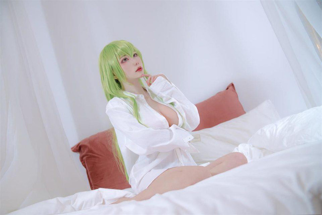 起司块wii_C.C.白衬衣cos图集 [起司块wii Code Geass cos作品](起司块wii图集在线观看)插图