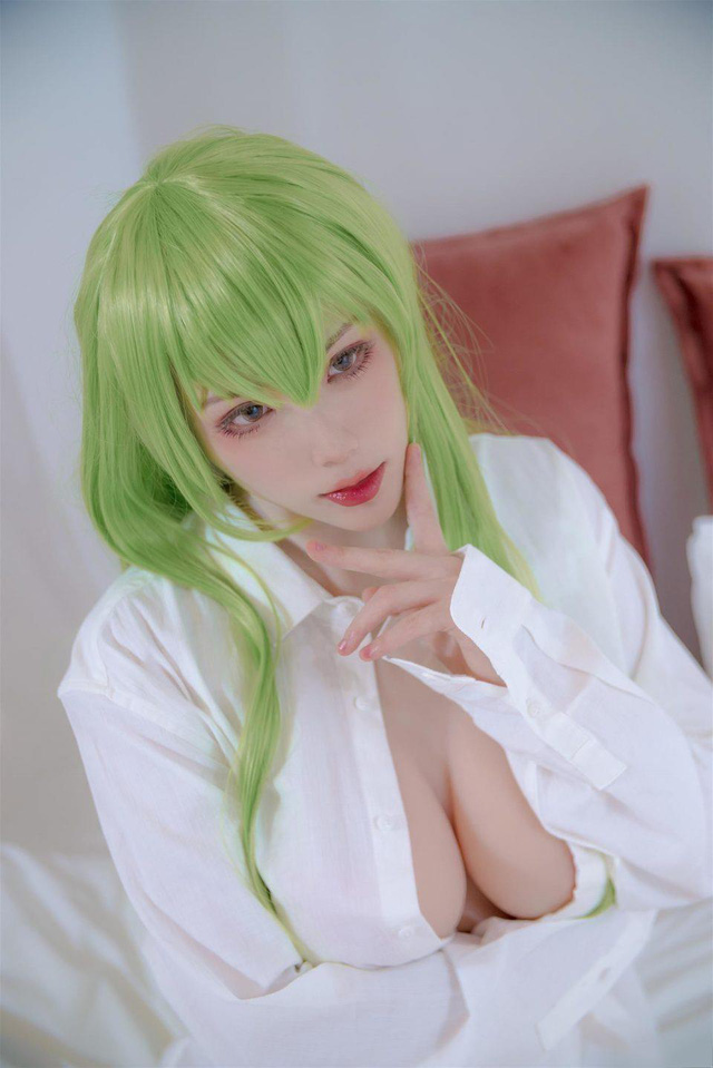 起司块wii_C.C.白衬衣cos图集 [起司块wii Code Geass cos作品](起司块wii图集在线观看)插图4