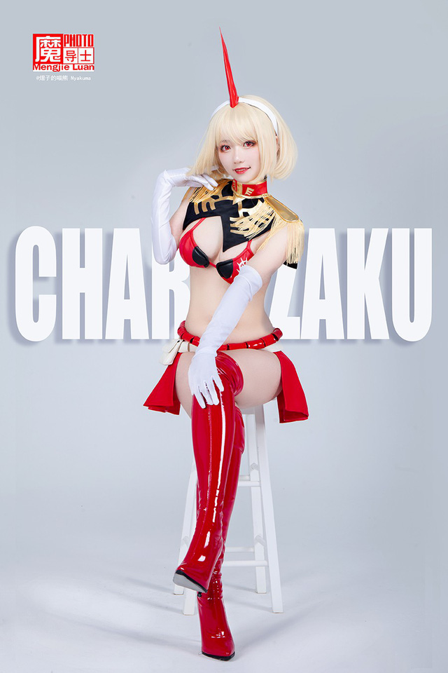 Gundam《高达》的女版 cosplay 照片，异常性感火辣(高达 gundam)插图3