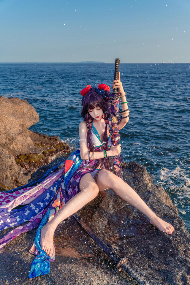 Shika小鹿鹿 cos 比基尼版葛饰应为[Shika小鹿鹿 cos 图集](shika小鹿鹿知乎)插图3