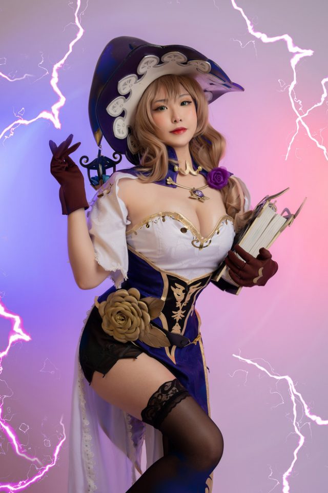 女 coser@Akira Kyuu 在《原神》中 COS 性感迷人的丽莎插图1