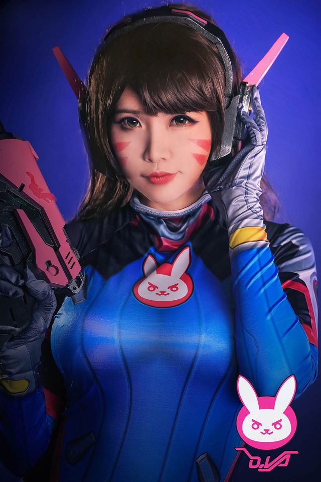 越南裔美国 coser Hana Dinh 变身《守望先锋》中性感的 D.Va 角色(越南裔美国歌手)插图1