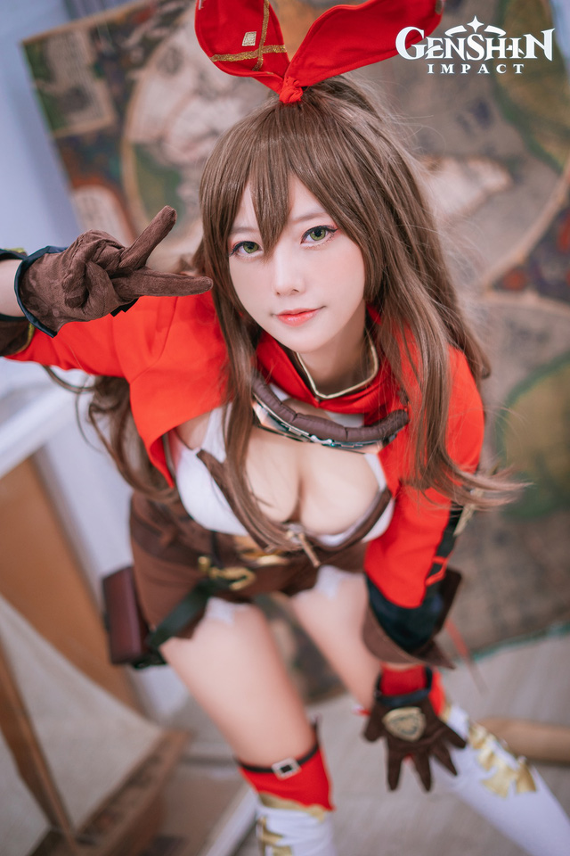 coser@Messie Huang在《原神》中变身Amber，拥有令人窒息的灵魂插图5