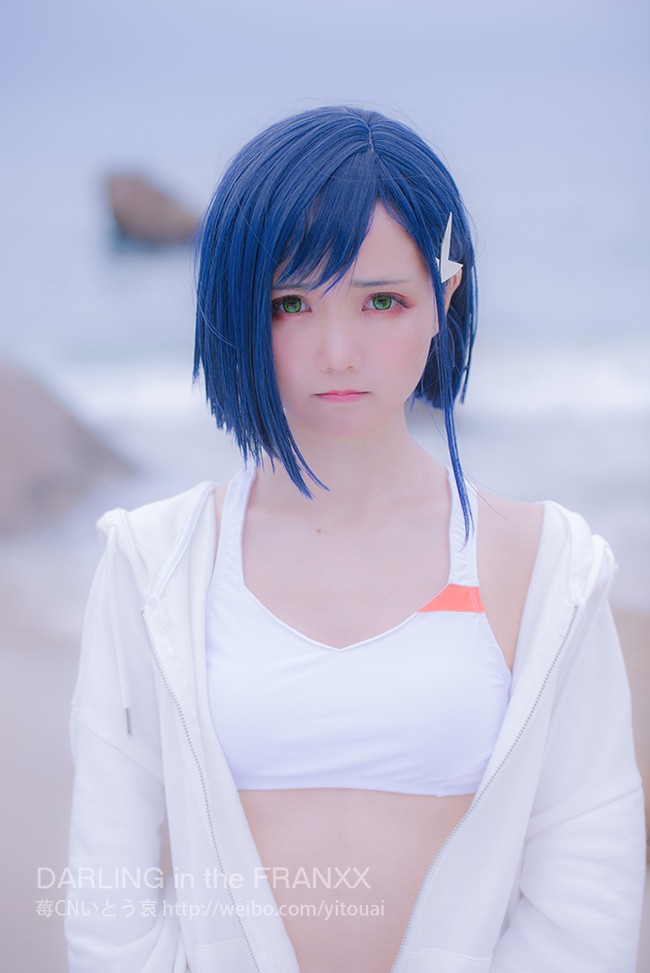 猫步她老公哀子 cos 作品 | 猫步她老公哀子 cos《DARLING in the FRANXX》莓插图