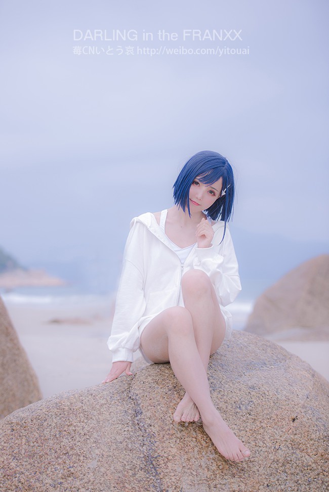 猫步她老公哀子 cos 作品 | 猫步她老公哀子 cos《DARLING in the FRANXX》莓插图2