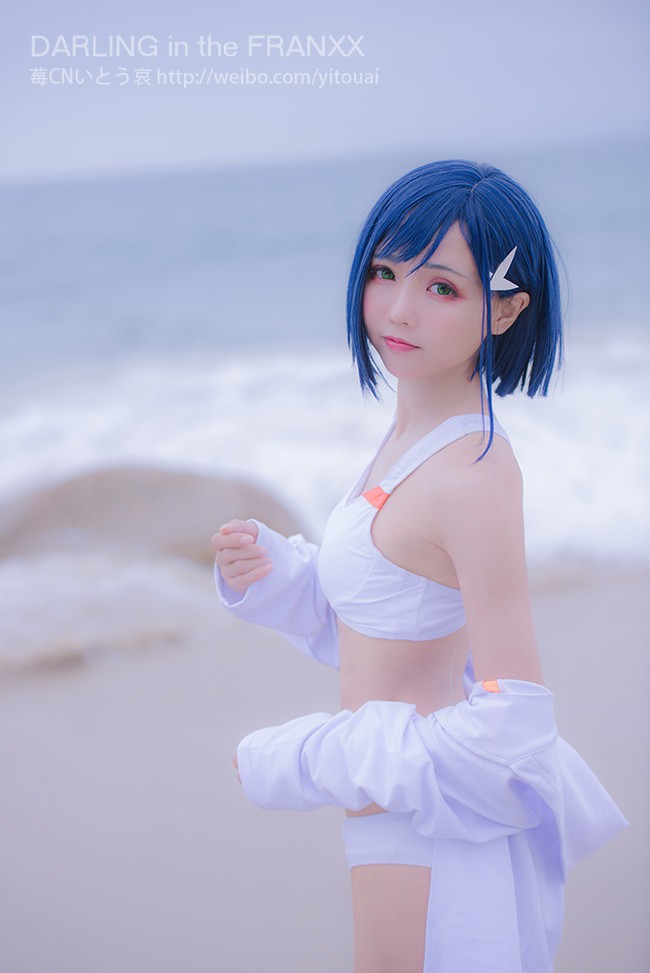 猫步她老公哀子 cos 作品 | 猫步她老公哀子 cos《DARLING in the FRANXX》莓插图1