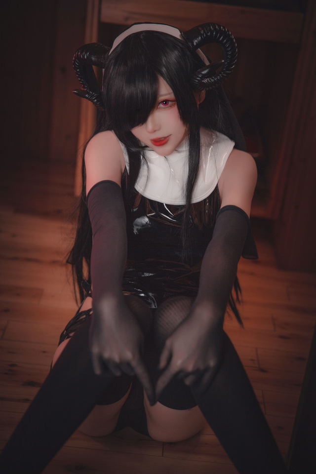 起司块wii cos 作品 | 起司块wii 化身性感的“魅魔修女”(起司块wii怎么了)插图4