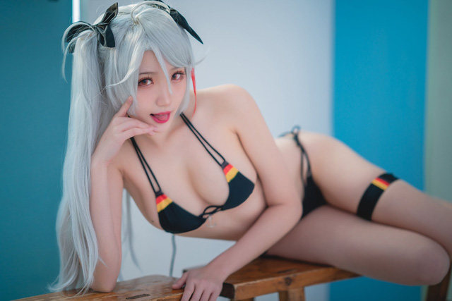 瓜希酱 cos “比基尼版”欧根亲王 | 碧蓝航线@瓜希酱 cos 作品插图2