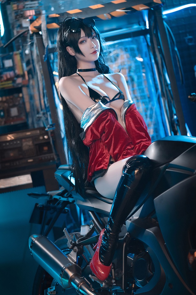 铁板烧鬼舞w cosplay | 铁板烧鬼舞w碧蓝航线·大凤机车cos图集(铁板烧鬼舞微博)插图1