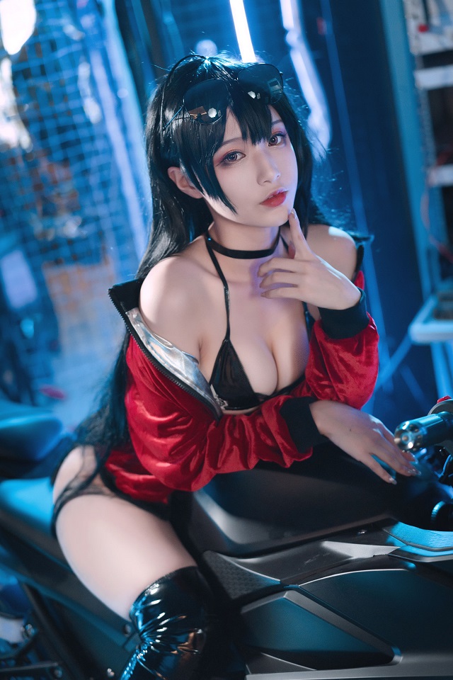 铁板烧鬼舞w cosplay | 铁板烧鬼舞w碧蓝航线·大凤机车cos图集(铁板烧鬼舞微博)插图2
