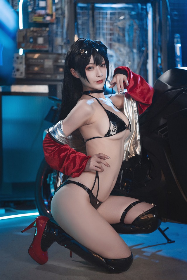 铁板烧鬼舞w cosplay | 铁板烧鬼舞w碧蓝航线·大凤机车cos图集(铁板烧鬼舞微博)插图5