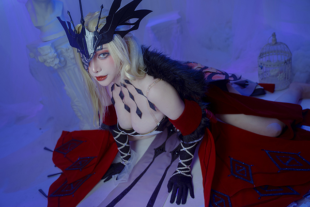 coser HoaMocLan在《原神》中变身为炙手可热的性感La Signora插图