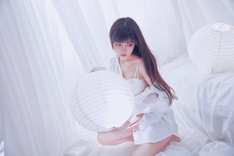 Shika小鹿鹿cos图包 | Shika小鹿鹿_纯白cosplay [18P-36MB]