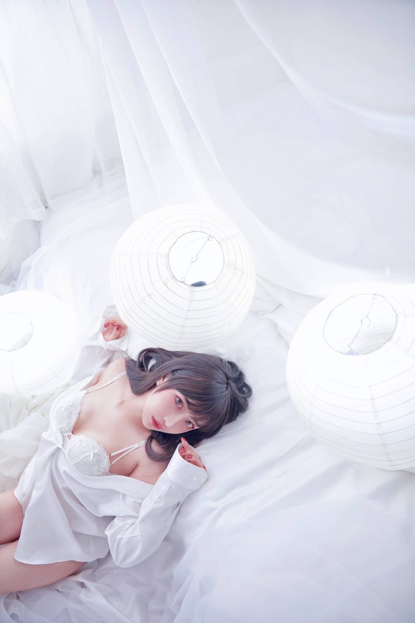 Shika小鹿鹿cos图包 | Shika小鹿鹿_纯白cosplay [18P-36MB]