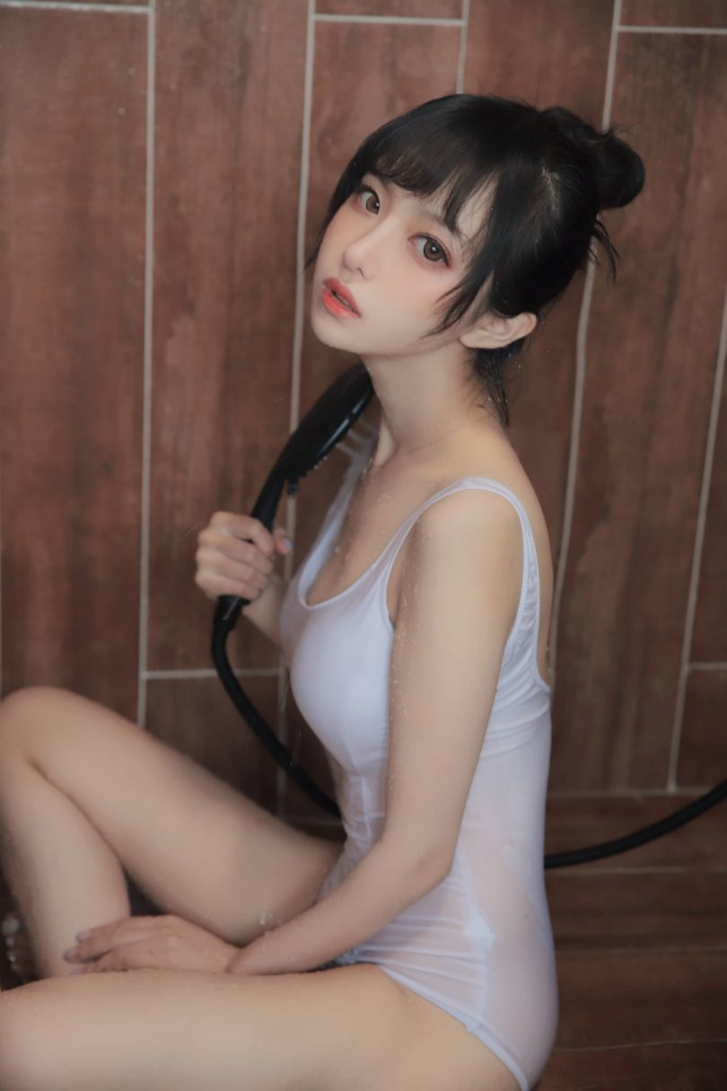Shika小鹿鹿cosplay | Shika小鹿鹿_半透浴室cos [22P-50MB]
