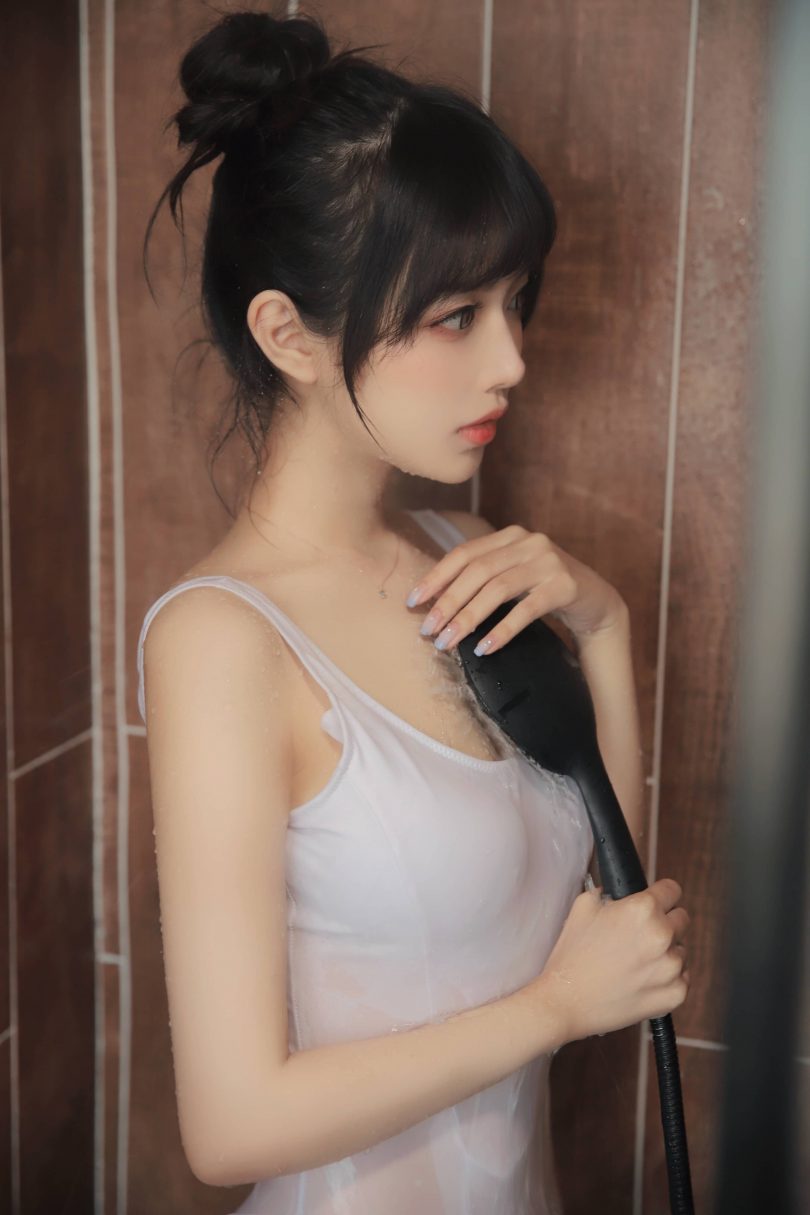 Shika小鹿鹿cosplay | Shika小鹿鹿_半透浴室cos [22P-50MB]