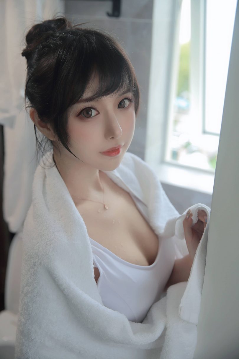 Shika小鹿鹿cosplay | Shika小鹿鹿_半透浴室cos [22P-50MB]