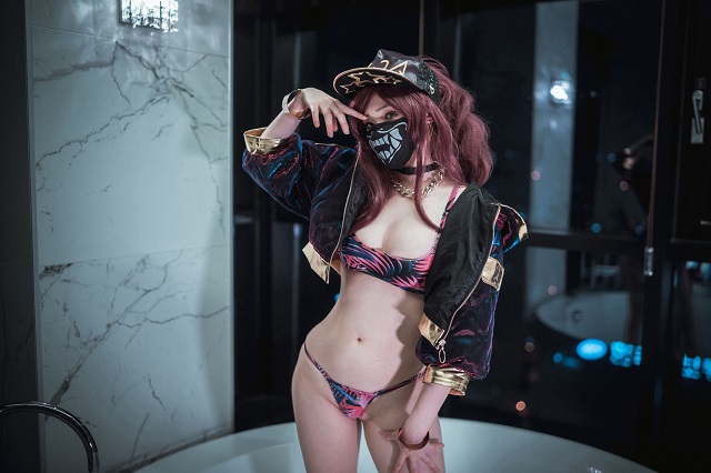 韩国女coser@BamBi在《英雄联盟》中cos“离群之刺”阿卡丽插图4
