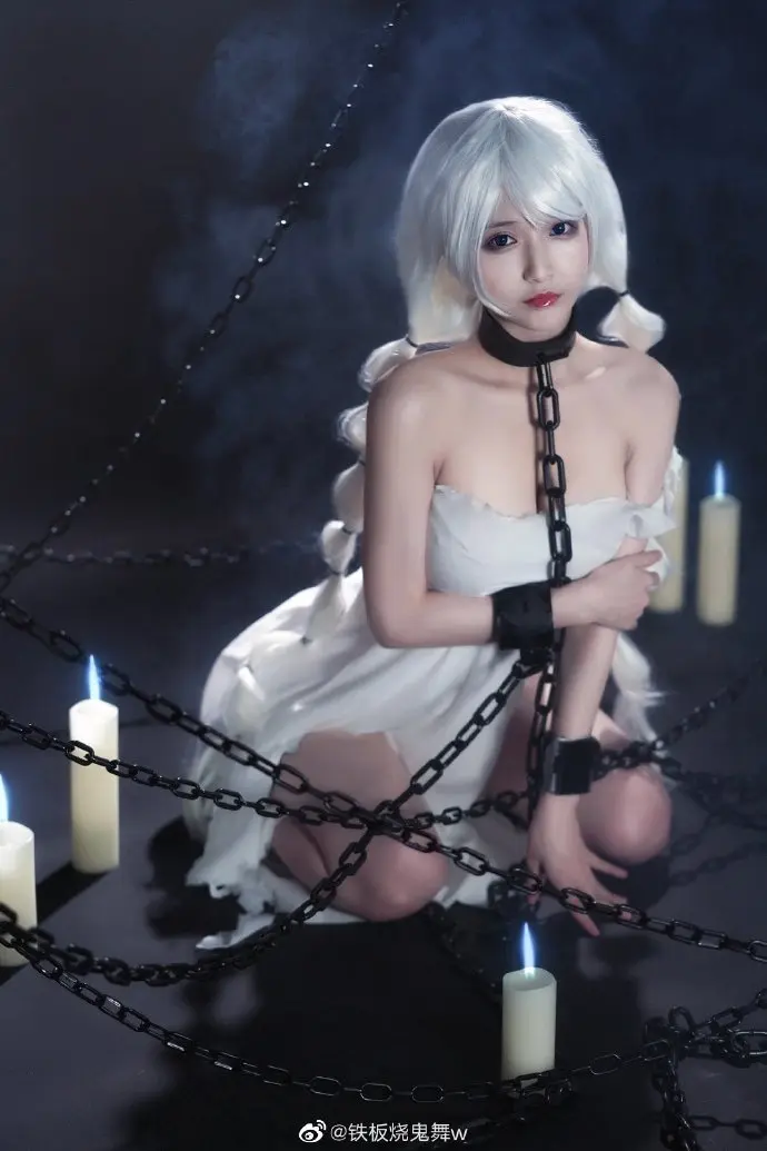 铁板烧鬼舞W cos | 铁板烧鬼舞W在《碧蓝航线》cos“女囚版”阿芙乐尔(铁板烧鬼舞cos)插图4