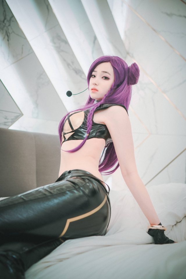 Bambi cos作品 | Bambi在《英雄联盟》cos虚空之女·卡莎(bambam原名)插图3
