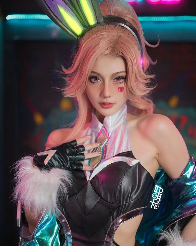 如月灰在《英雄联盟》cos“兔指挥官”厄运小姐 [如月灰cos作品](英雄如月结局)插图