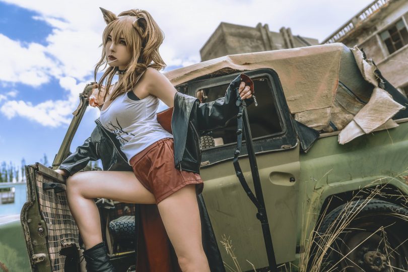 秋和柯基cos作品 | 秋和柯基_明日方舟·推进之王cos [33P-438MB]