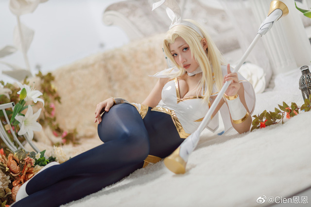 coser@Cien恩恩在《英雄联盟》化身“光辉女郎” 拉克丝，性感美丽(恩恩是谁)插图6