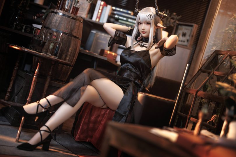 南宫_明日方舟cos系列 | 南宫_明日方舟·泥岩礼服cos作品[21P-301MB](nag 明日方舟)插图