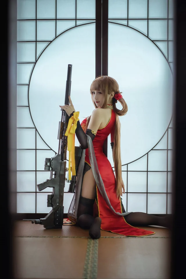 紫颜颜sweet cosplay | 紫颜颜sweet cos《少女前线》DSR50红牡丹(紫颜颜sweet舞蹈)插图6