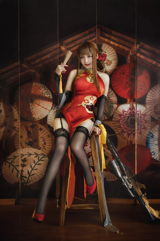 紫颜颜sweet cosplay | 紫颜颜sweet cos《少女前线》DSR50红牡丹(紫颜颜sweet舞蹈)插图5