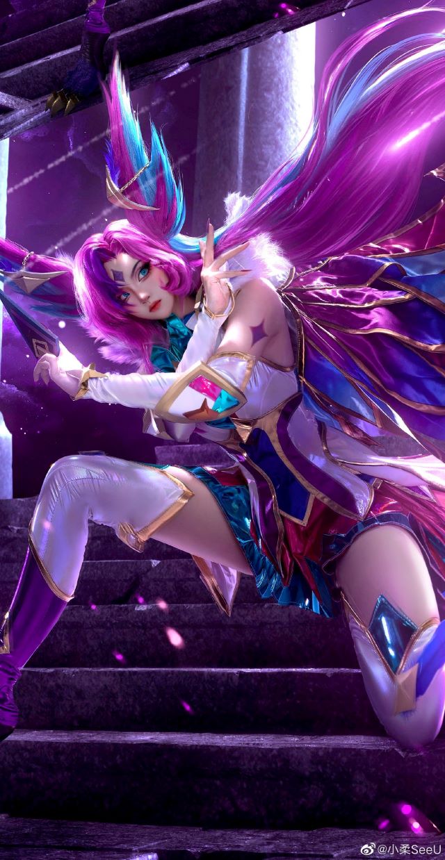 小柔SeeU和W小小白W在《英雄联盟》cos霞洛（Xayah-Rakan）(小柔和小小白谁追谁)插图4