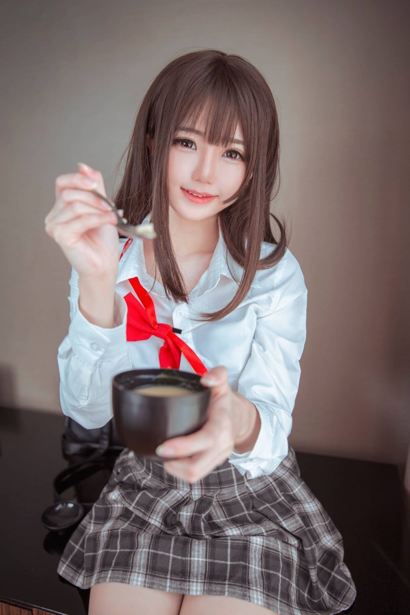 Sally Dorasnow_《剃须，然后捡到女高中生》·沙优cos作品 [61P-228MB]