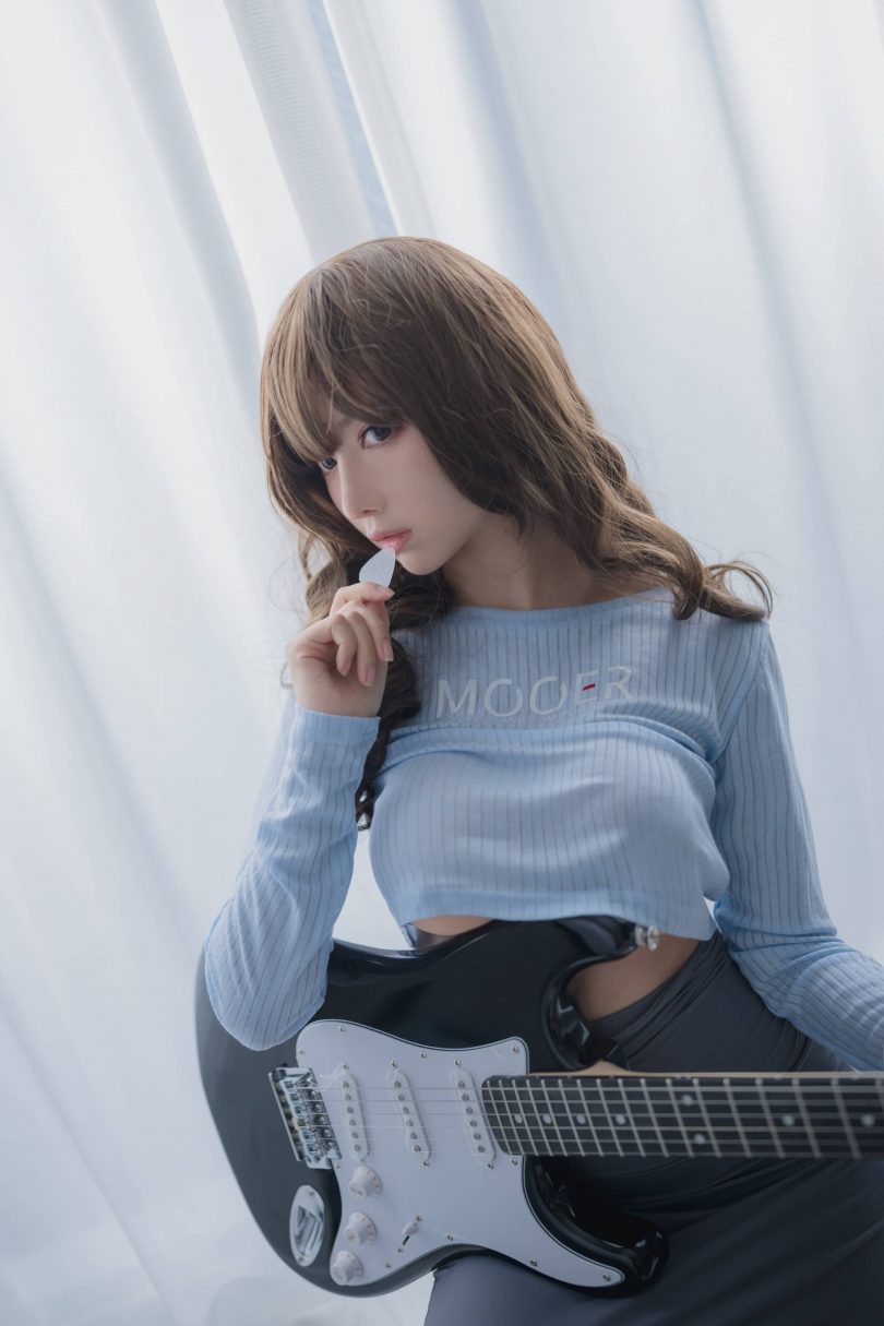 Shika小鹿鹿cosplay作品 | Shika小鹿鹿_吉他妹妹cos图包 [20P-180MB]