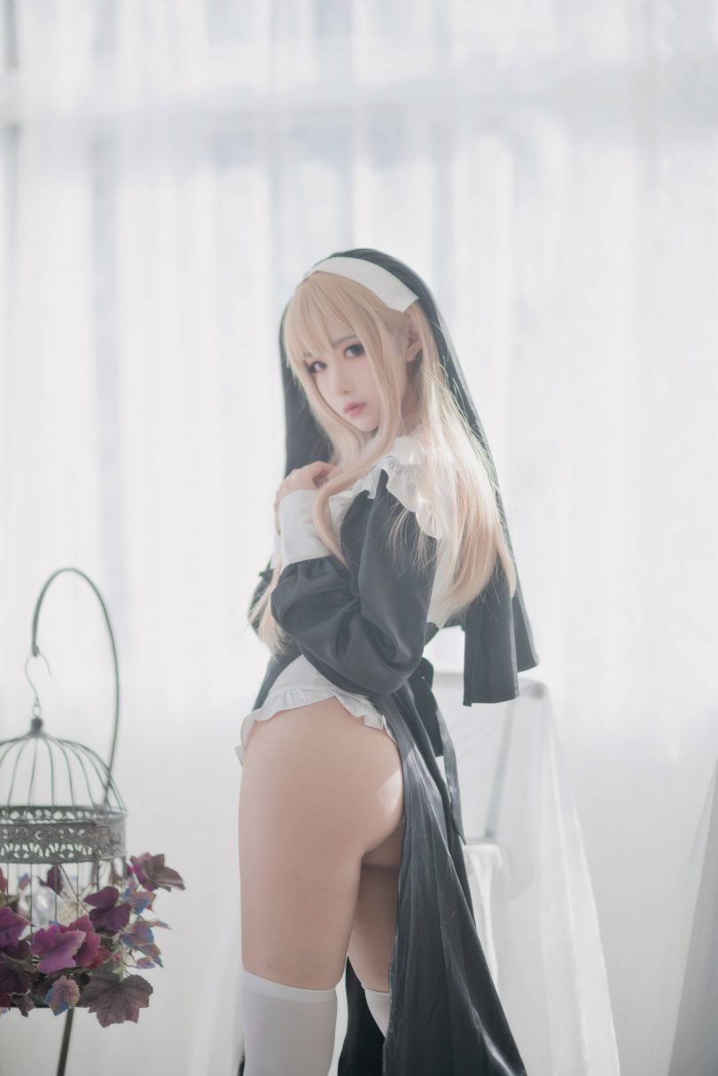 Shika小鹿鹿cos修女 | Shika小鹿鹿_修女cos作品 [16P-172MB]