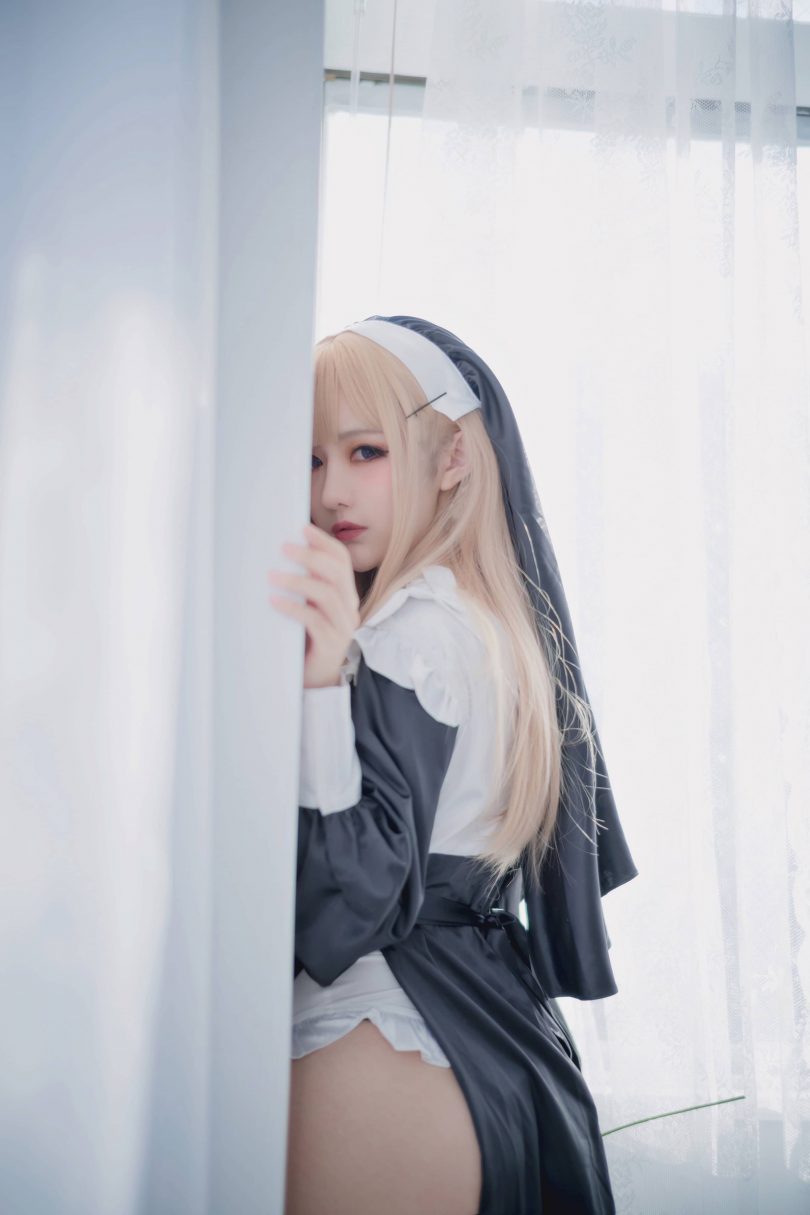 Shika小鹿鹿cos修女 | Shika小鹿鹿_修女cos作品 [16P-172MB]