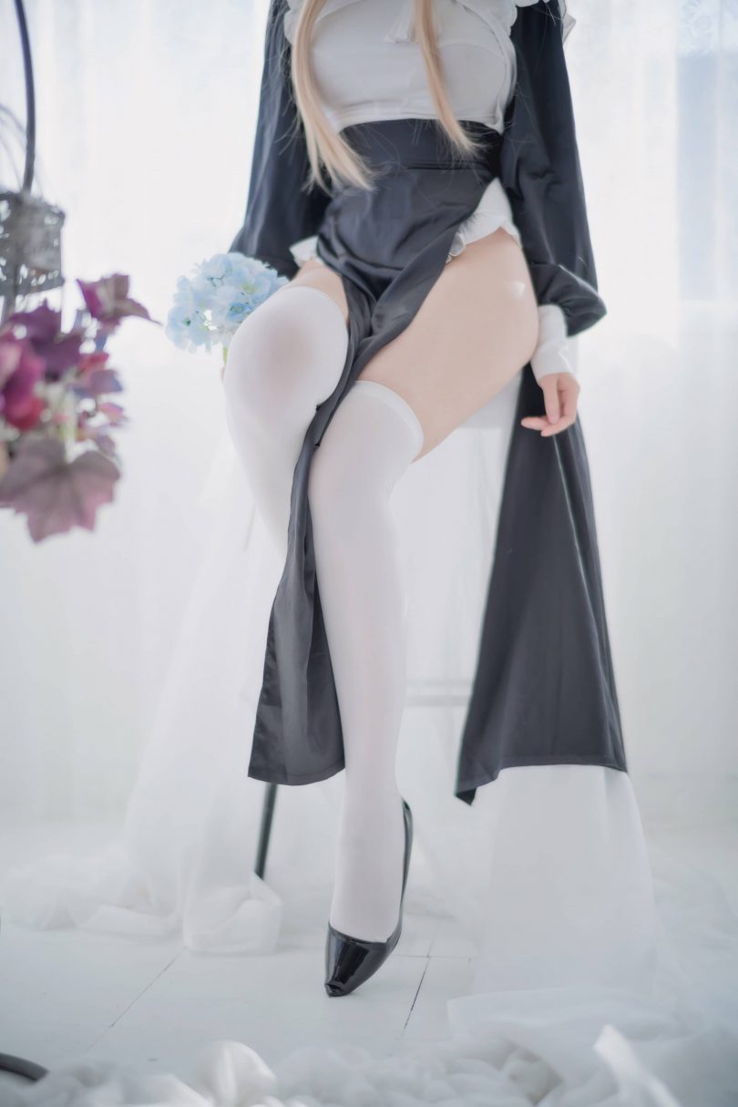 Shika小鹿鹿cos修女 | Shika小鹿鹿_修女cos作品 [16P-172MB]