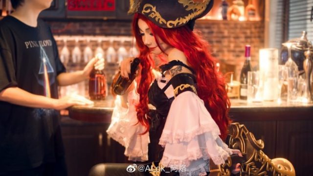 coser@ALok_阿烙在《英雄联盟》化身“赏金猎人”厄运小姐(画师阿洛)插图1