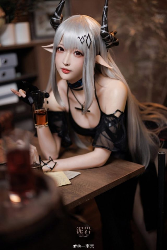 coser@南宫在《明日方舟》化身美丽动人的泥岩Mudrock(南宫明人)插图6