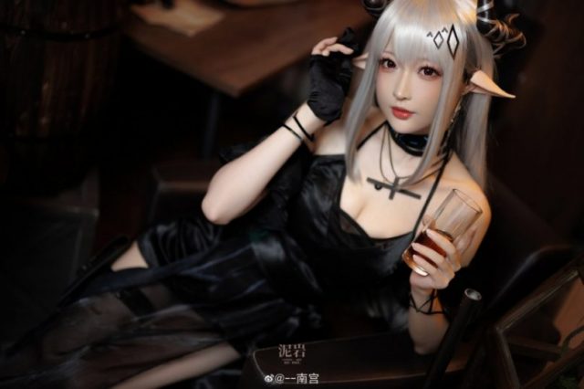 coser@南宫在《明日方舟》化身美丽动人的泥岩Mudrock(南宫明人)插图2