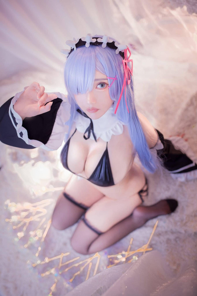 coser@煙_HedY在《Re：从零开始的异世界生活》化身性感的蕾姆(coser烟火个人资料)插图2