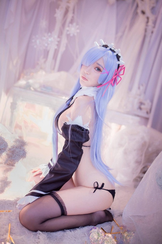 coser@煙_HedY在《Re：从零开始的异世界生活》化身性感的蕾姆(coser烟火个人资料)插图