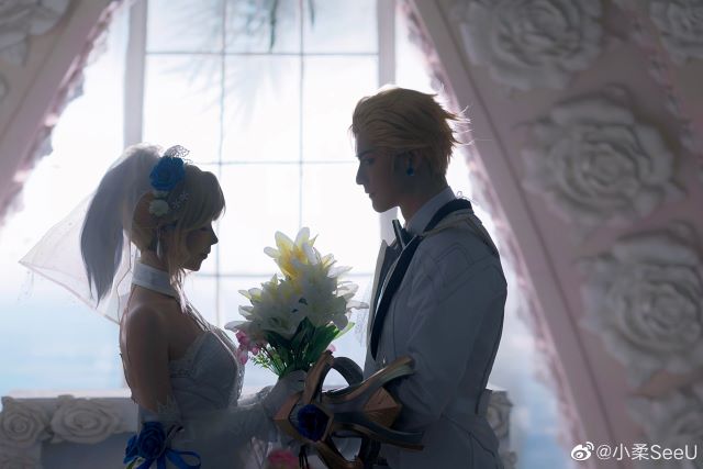 《英雄联盟》：小柔SeeU和W小小白W的“水晶玫瑰”情侣cosplay(英雄联盟官网)插图