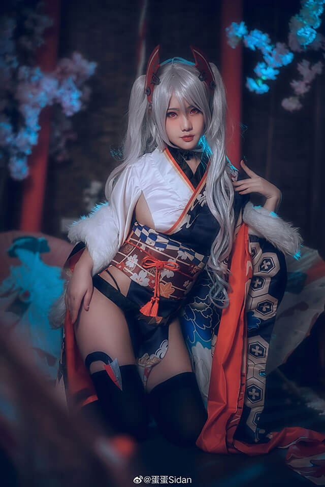 coser@蛋蛋Sidan在《碧蓝航线》变身性感迷人的欧根亲王插图4